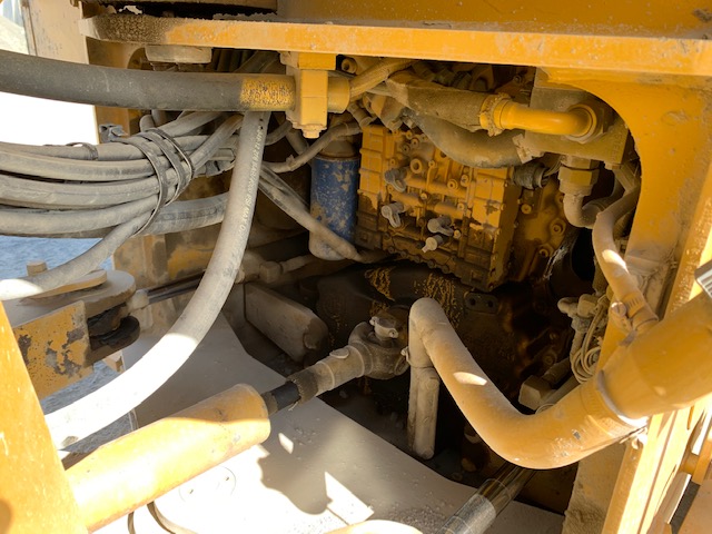 Photo of dirty and dusty loader, before being cleaned